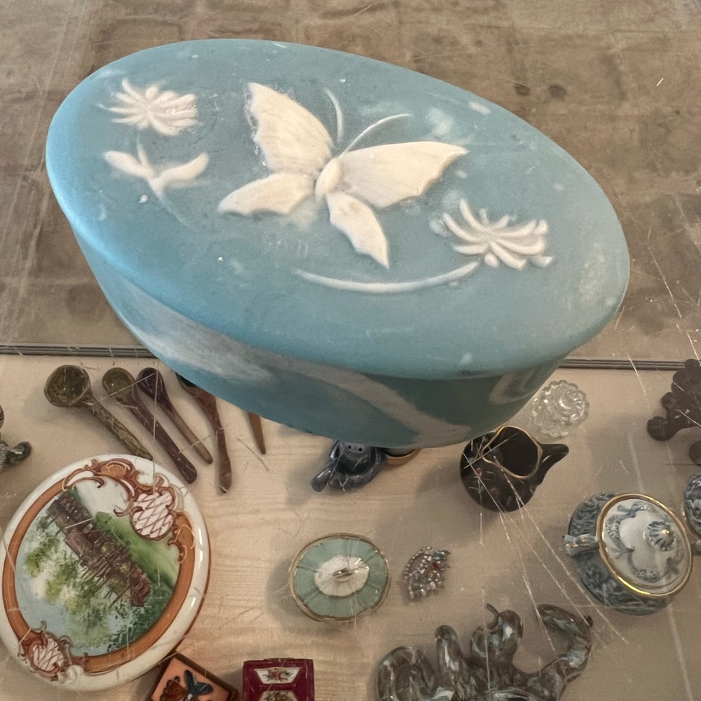 Blue and White Incolay Butterfly Stone Box